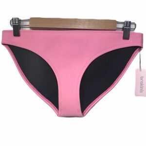 Brakini pink bikini bottom size large‎ NWT!